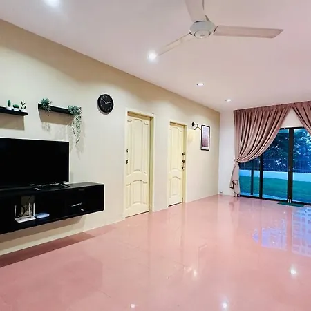 Beachside Antique Villa@14 Pax George Town Exterior photo