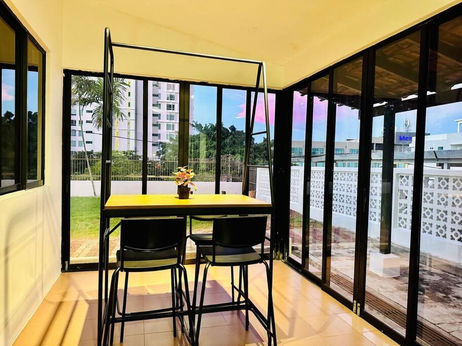 Beachside Antique Villa@14 Pax *