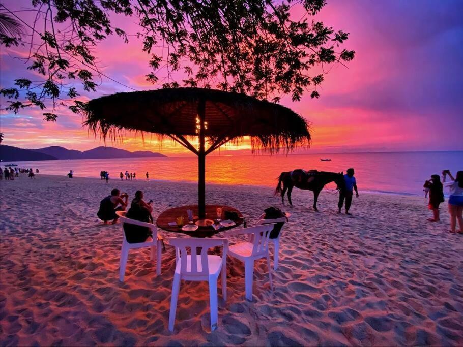 Holiday home Beachside Antique Villa@14 Pax George Town
