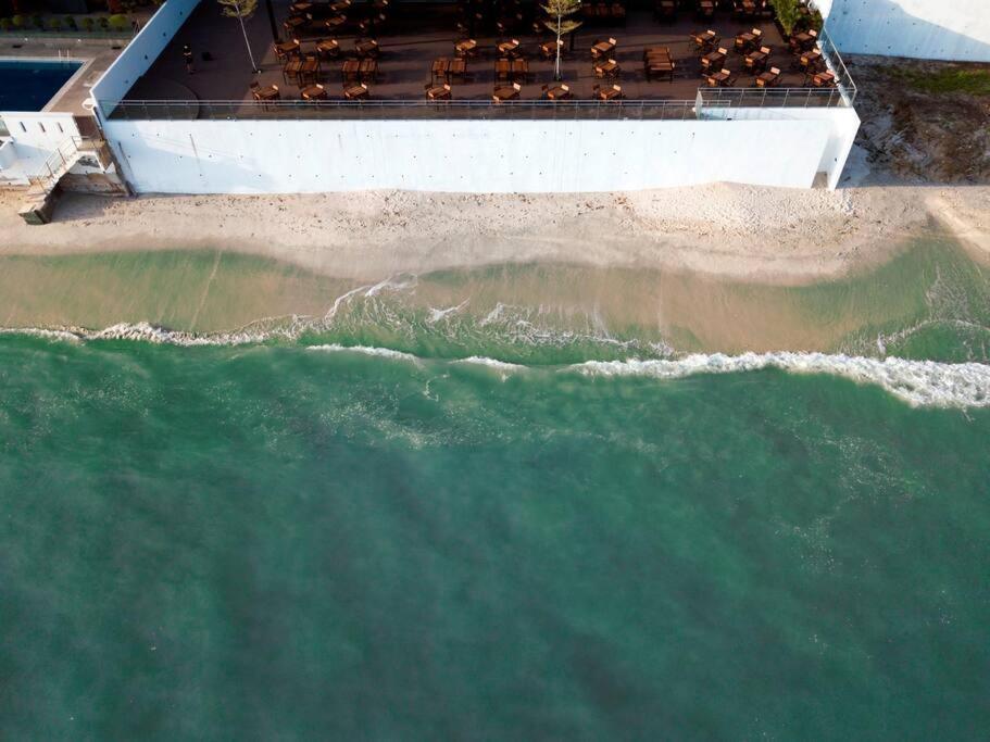 Holiday home Beachside Antique Villa@14 Pax George Town