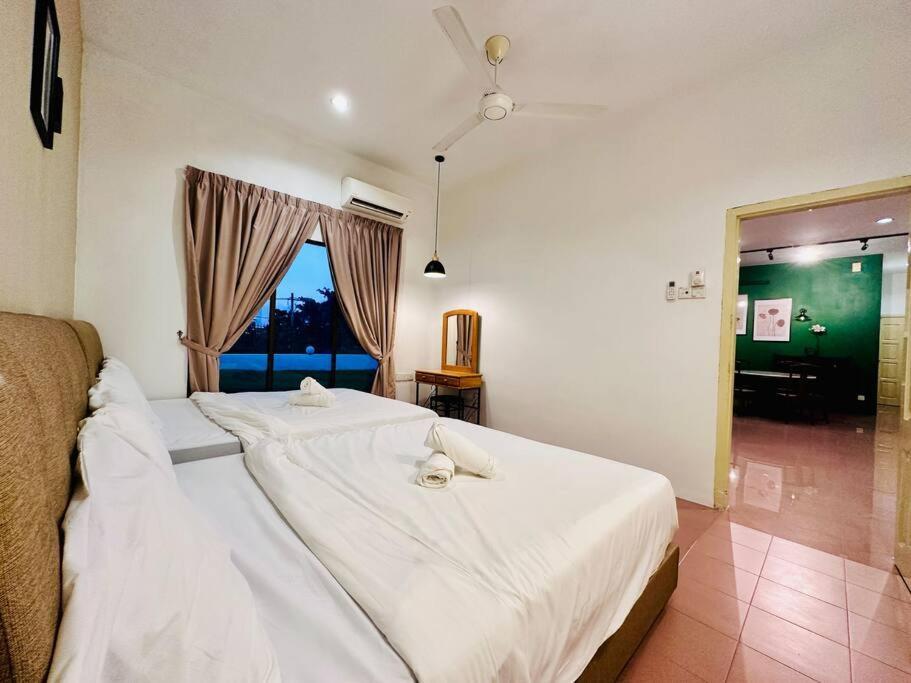 Holiday home Beachside Antique Villa@14 Pax
