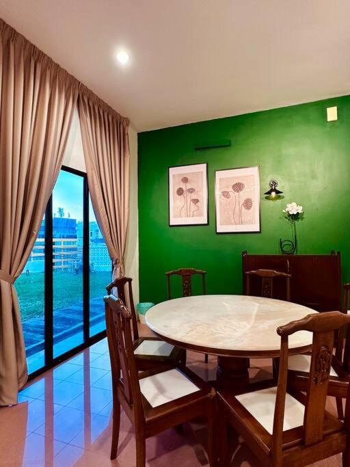 Holiday home Beachside Antique Villa@14 Pax