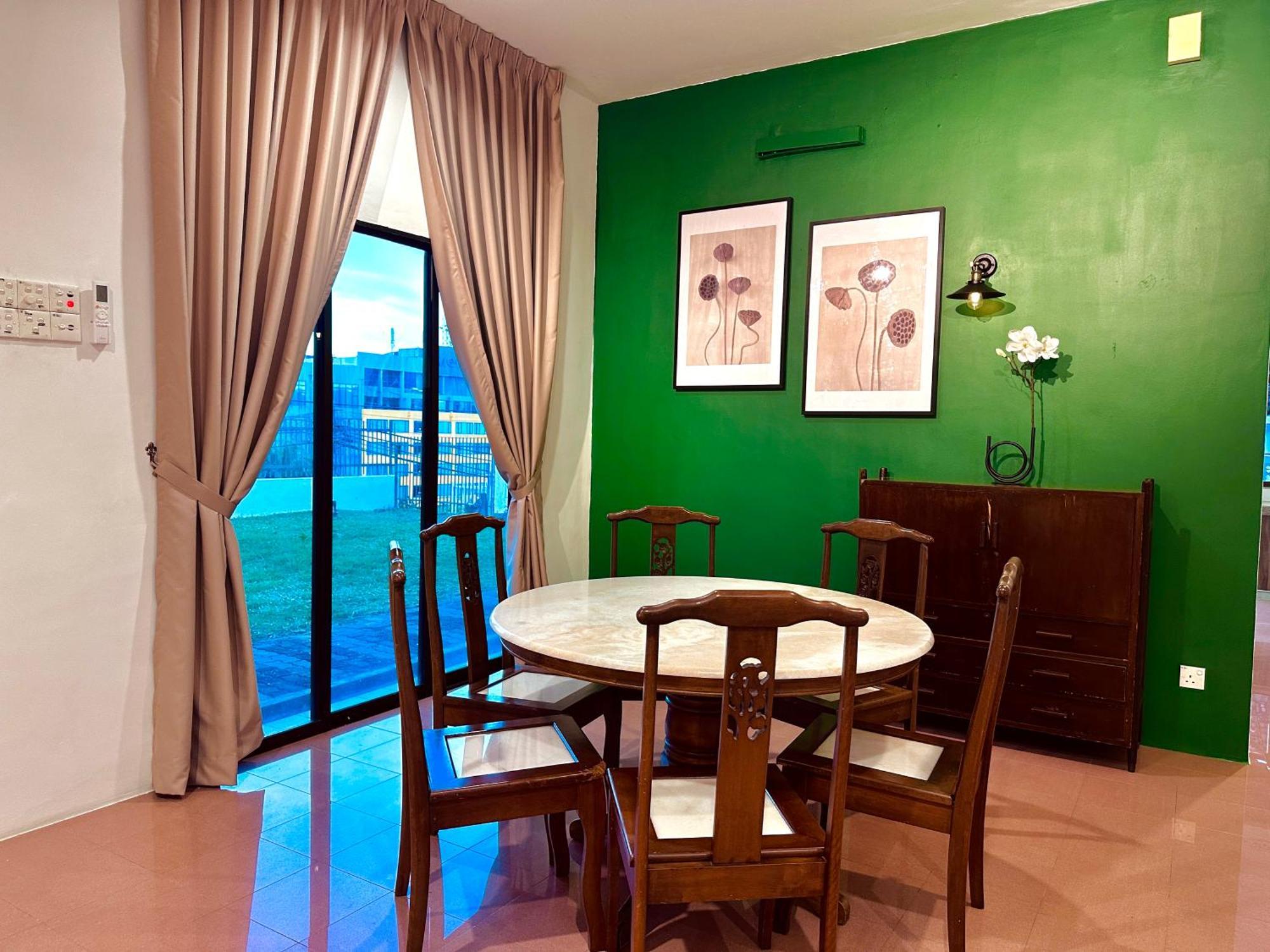 Beachside Antique Villa@14 Pax *