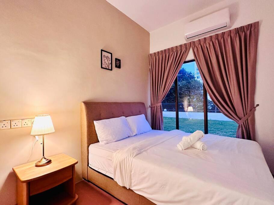 Beachside Antique Villa@14 Pax *